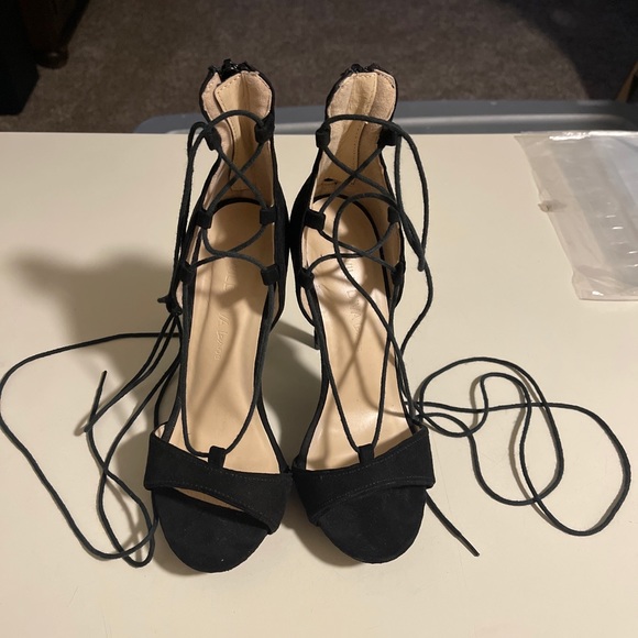 Wild Diva Lounge Black Lace-Up High Heel Sandal With Zipper Womens Faux Suede 6 - Picture 5 of 12